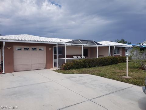 360 E North Shore Dr, North Fort Myers, FL 33917