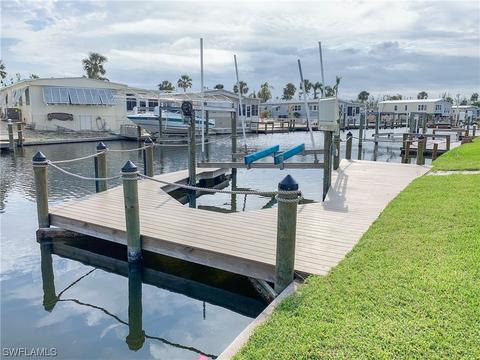 17831 Peppard Dr, Fort Myers Beach, FL 33931