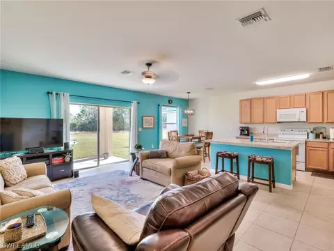 8219 Gopher Tortoise Trl, Lehigh Acres, FL 33972