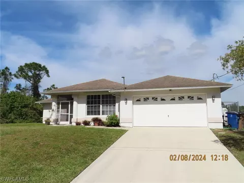 5526 Brookfield St, Lehigh Acres, FL 33971
