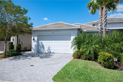 28524 Burano Dr, Bonita Springs, FL 34135