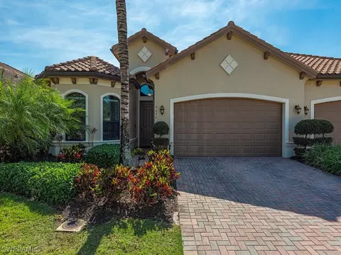 9446 Isla Bella Cir, Bonita Springs, FL 34135