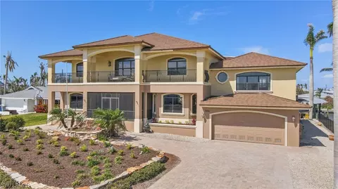 3806 San Carlos Dr, Saint James City, FL 33956