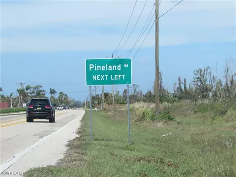 13350 Stringfellow Rd, Bokeelia, FL 33922 photo 2