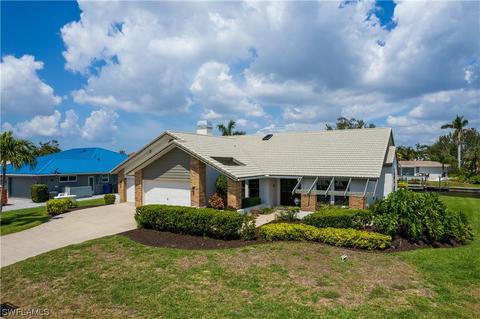 851 Hatchee Vista Ln, Fort Myers, FL 33919