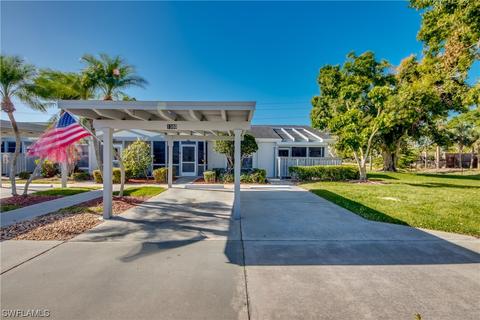 1300 Sandtrap Dr, Fort Myers, FL 33919