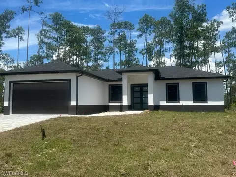 816 Wellington Ave, Lehigh Acres, FL 33972