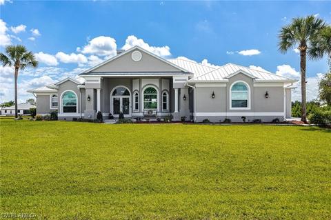 18220 Riverchase Ct, Alva, FL 33920