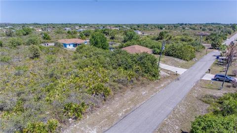 2806 66th St W, Lehigh Acres, FL 33971