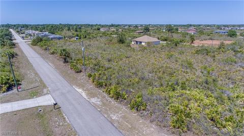 2808 66th St W, Lehigh Acres, FL 33971