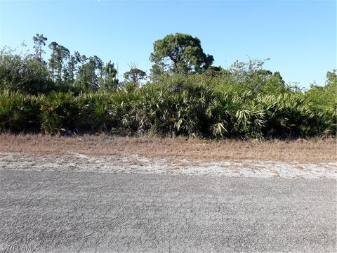 1127 Cumming St E, Lehigh Acres, FL 33974