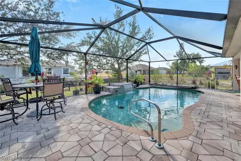 1807 NW 15th Pl, Cape Coral, FL 33993