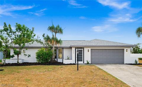 220 Aviation Pkwy, Cape Coral, FL 33904