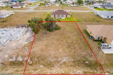 921 Andalusia Blvd, Cape Coral, FL 33909