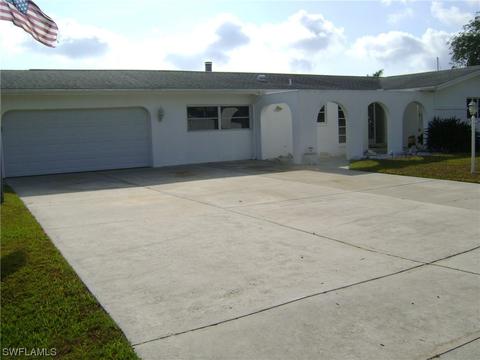 4403 SE 1st Ave, Cape Coral, FL 33904