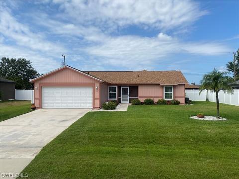816 SW 9th Ave, Cape Coral, FL 33991