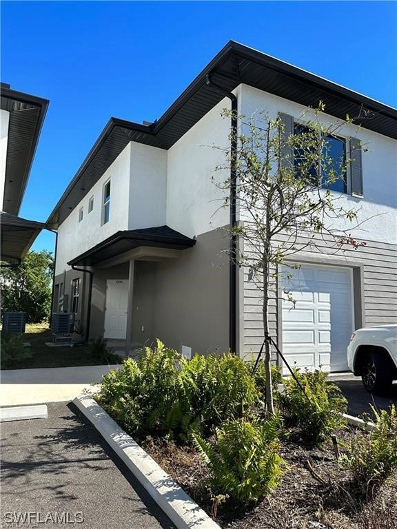 3525 SW Santa Barbara Pl  