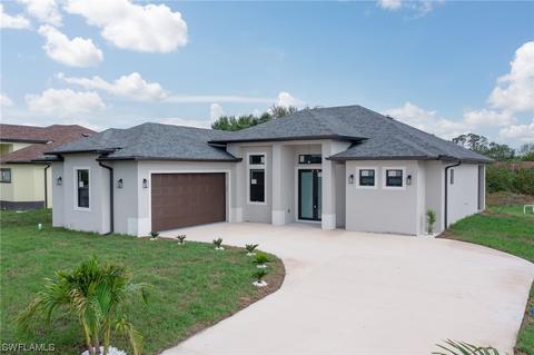 4711 6th St W, Lehigh Acres, FL 33971