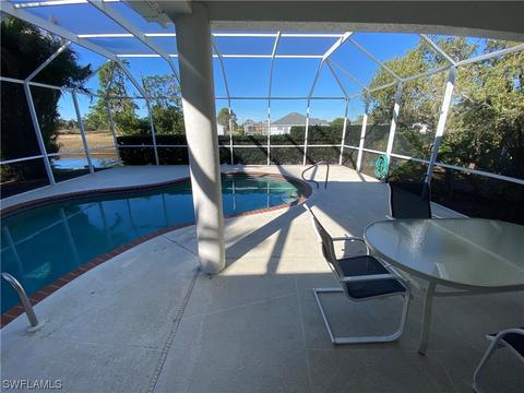 604 Mirror Lakes Falls Ct, Lehigh Acres, FL 33974