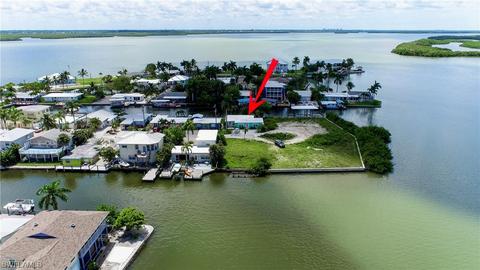 26292631 2nd St, Matlacha, FL 33993