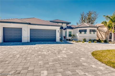2612 Surfside Blvd, Cape Coral, FL 33914