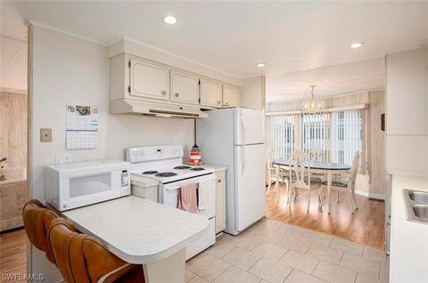 41 Poinsettia Dr, Fort Myers, FL 33905