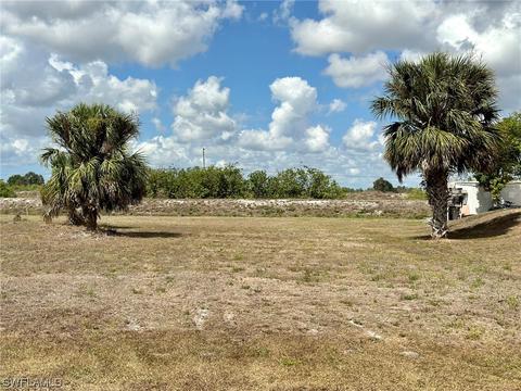 1232 Genoa Ave S, Fort Myers, FL 33913