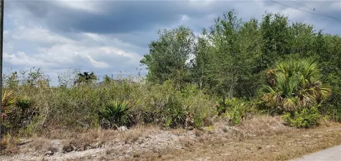 2714 63rd St W, Lehigh Acres, FL 33971
