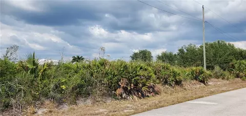 2716 63rd St W, Lehigh Acres, FL 33971
