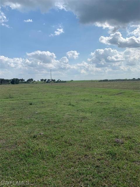 1392 County Road 721 Loop Rd, Moore Haven, FL 33471 photo 2