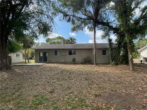 13920 Nassau St, Fort Myers, FL 33905