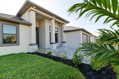 825 SW 8th Ct, Cape Coral, FL 33991