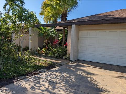 1716 Viscaya Pkwy, Cape Coral, FL 33990