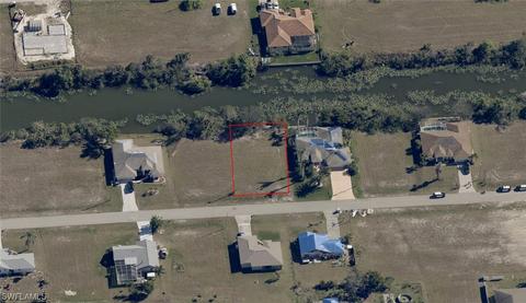 1329 NE 5th Pl, Cape Coral, FL 33909