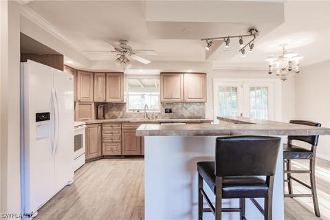 8766 Fordham St, Fort Myers, FL 33907
