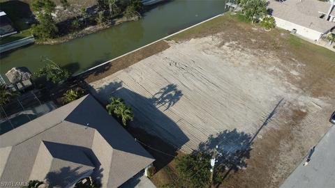 229 SE 2nd St, Cape Coral, FL 33990