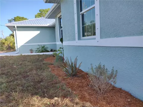 6016 Joy Ct, Labelle, FL 33935 photo 4