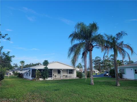 4 Dutch Iris Ln, Lehigh Acres, FL 33936
