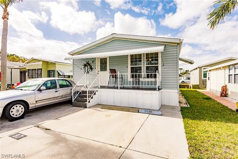 97 Lofty Ln, North Fort Myers, FL 33903