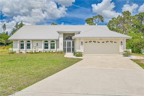 7411 Bear Hollow Cir, Fort Myers, FL 33967