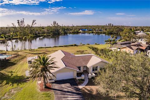 7263 Lake Dr, Fort Myers, FL 33908