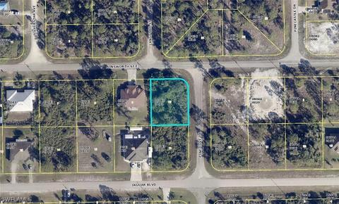 1044-1046 Ainsworth St E, Lehigh Acres, FL 33974