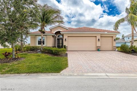 3260 Banyon Hollow Loop, North Fort Myers, FL 33903