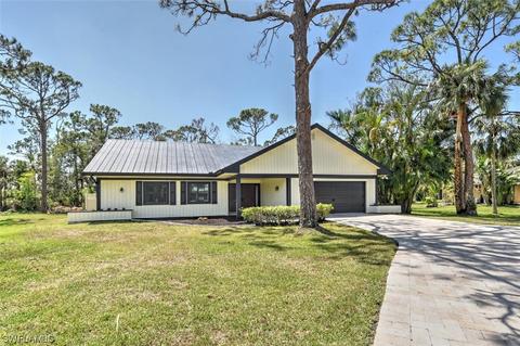 15931 Dorth Cir, Fort Myers, FL 33908