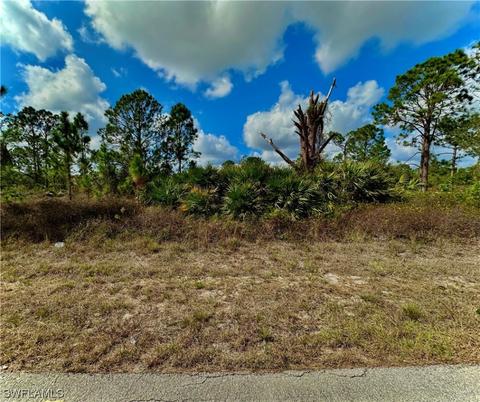554 Aspen Ave S, Lehigh Acres, FL 33974