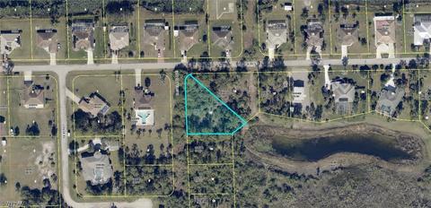 826 Cleveland Ave, Lehigh Acres, FL 33972