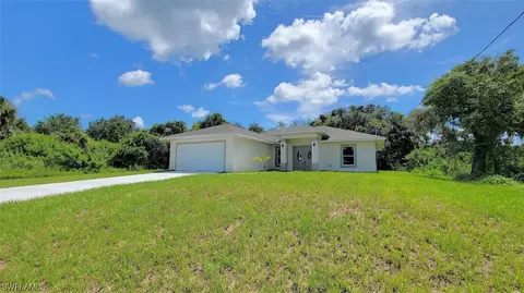 2051 Detroit Dr, Labelle, FL 33935
