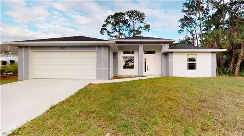 4209 32nd St SW, Lehigh Acres, FL 33976