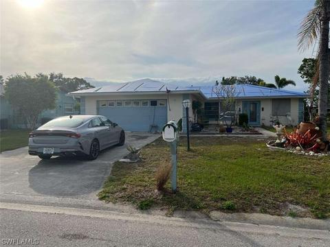 1342 Torreya Cir, North Fort Myers, FL 33917