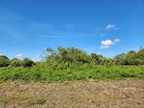 440 Jonquil Dr, Labelle, FL 33935